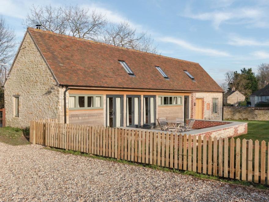 Will's Barn - UKC3885