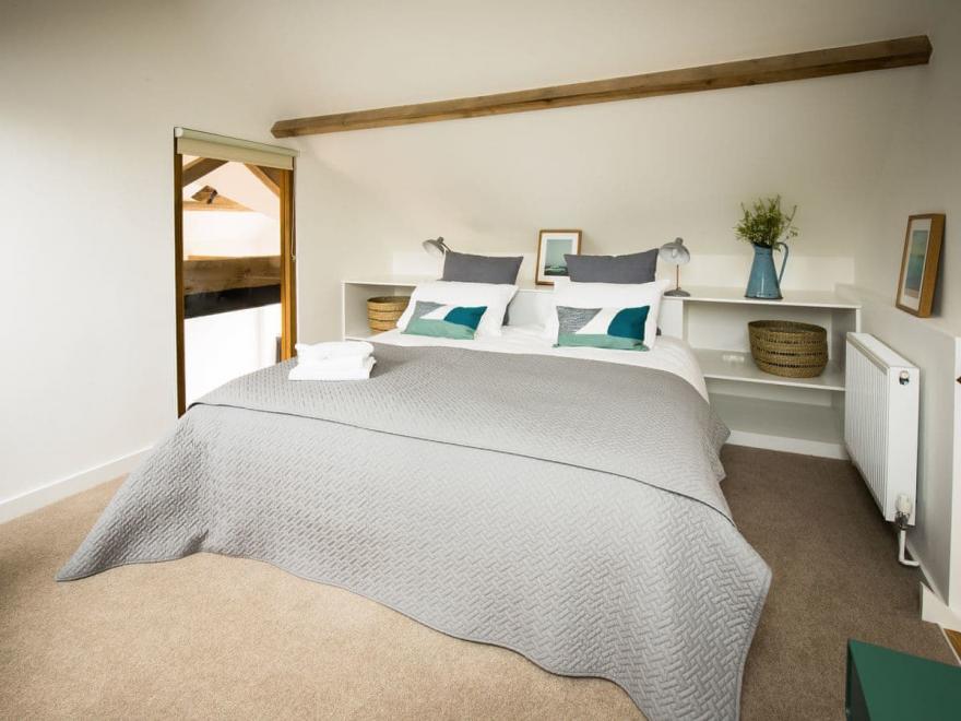 The Hay Barn - UKC3899