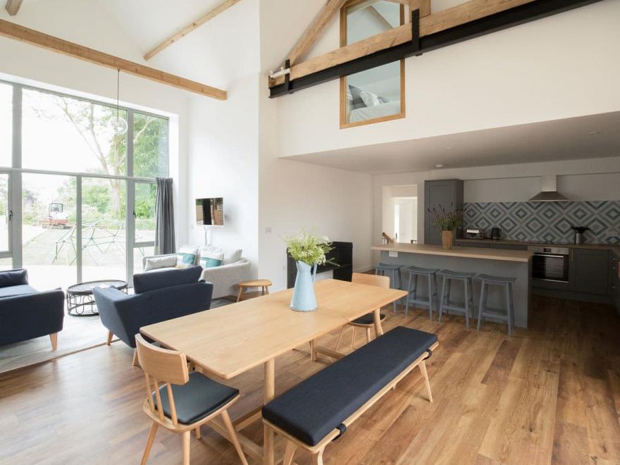 The Hay Barn - UKC3899