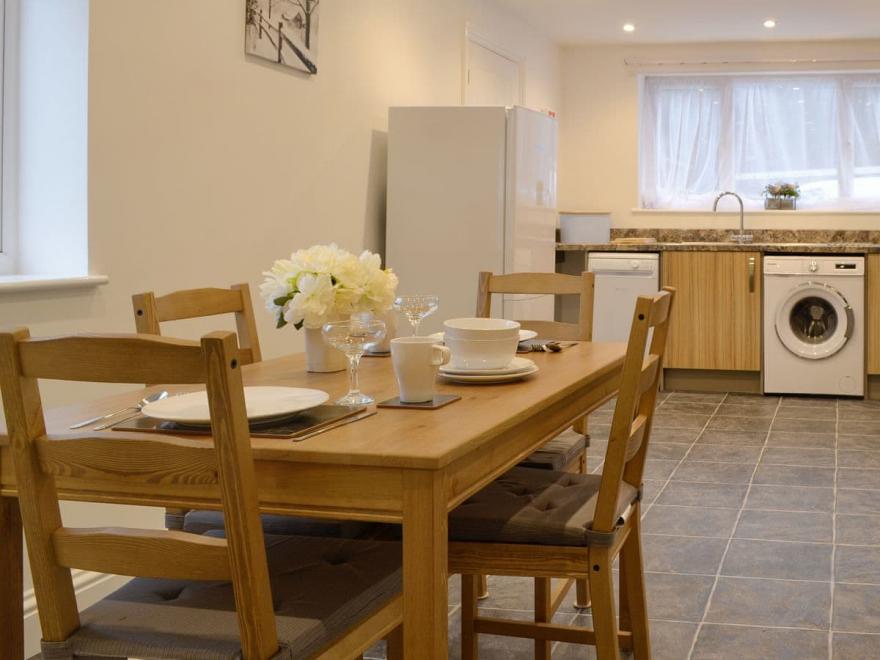 Ridings Farm Cottage - UKC3910