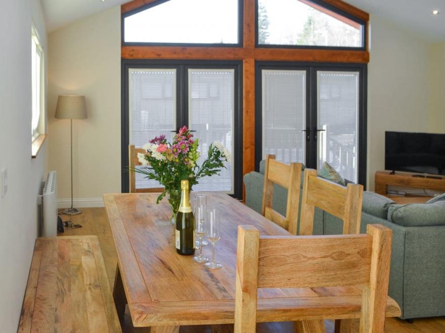 Juniper Lodge - UKC3931