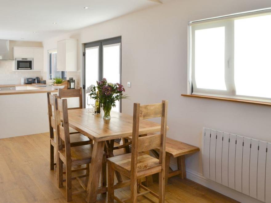 Juniper Lodge - UKC3931