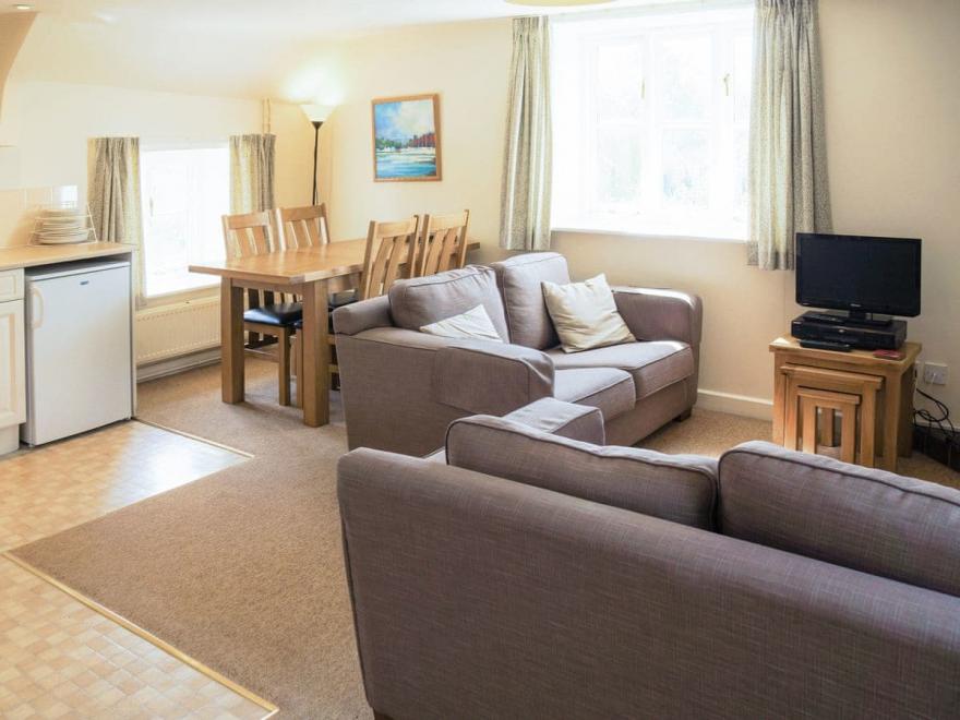 Gardener's Cottage - UKC3948