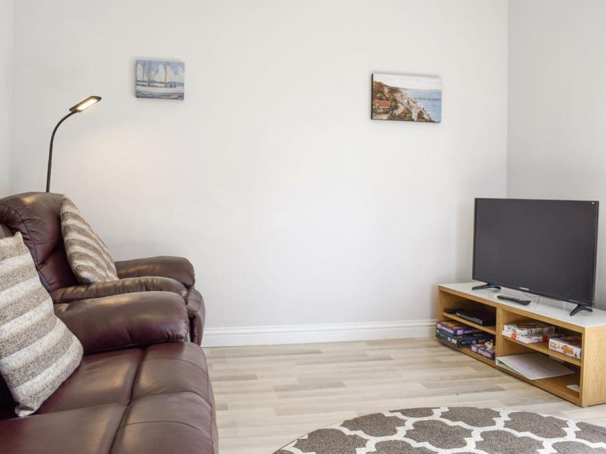 Ash Apartment - UKC3960