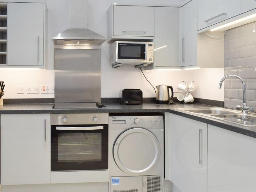 Ash Apartment - UKC3960