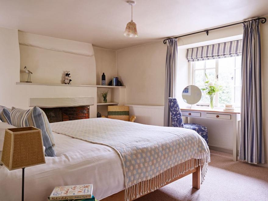 Coach House - UKC3967