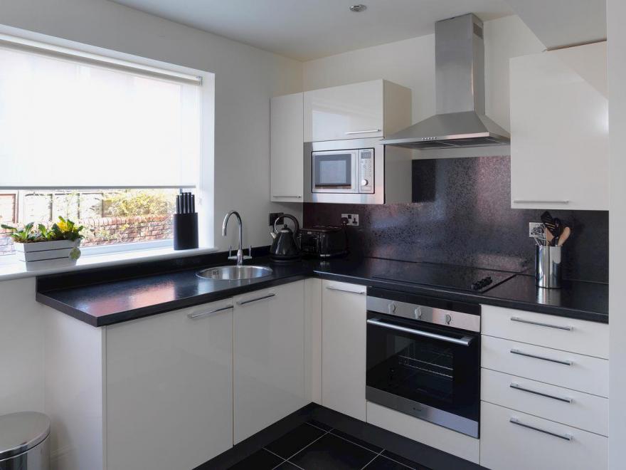 Paramount Apartment 1 - UKC417