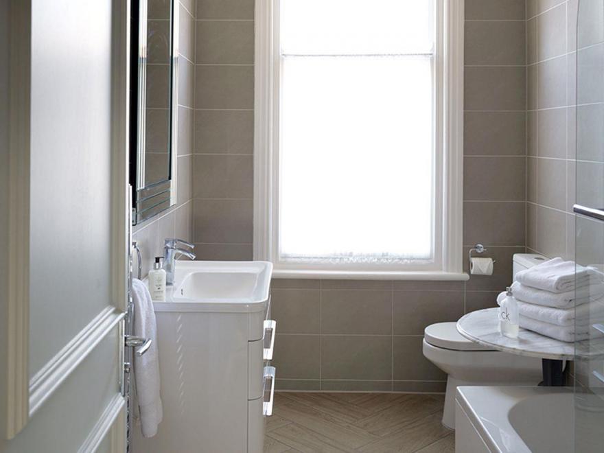 Paramount Apartments 3 - UKC419