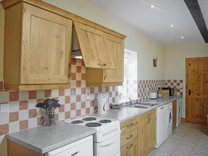 Rose Cottage - W32058