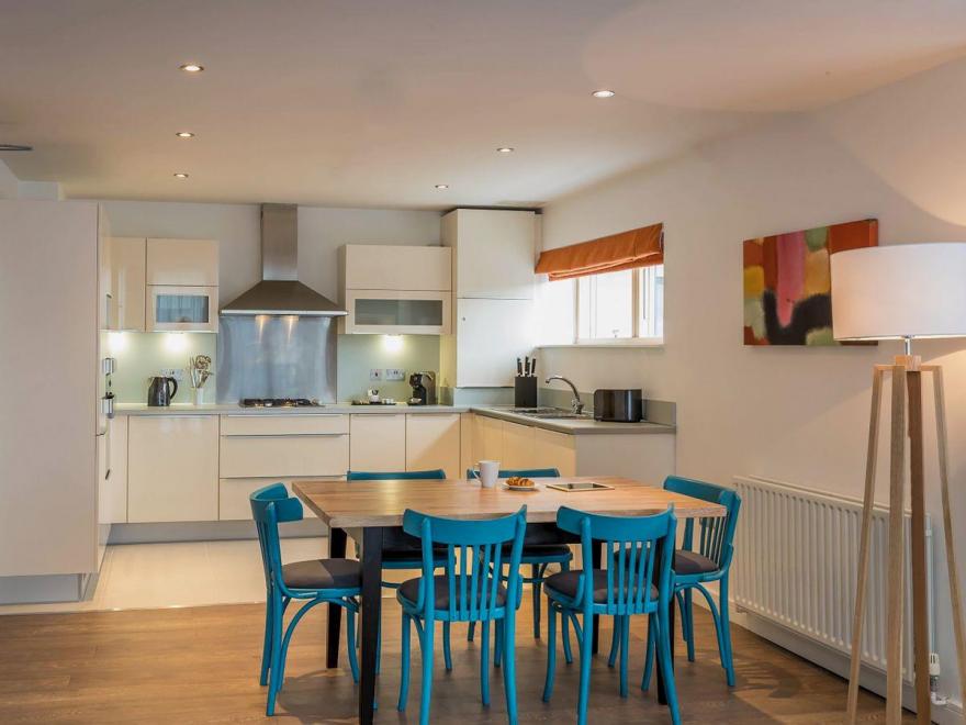 Corner Courtyard Suite