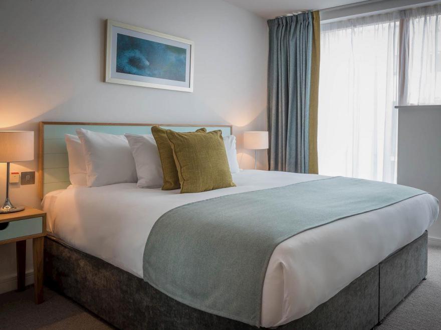 Corner Courtyard Suite