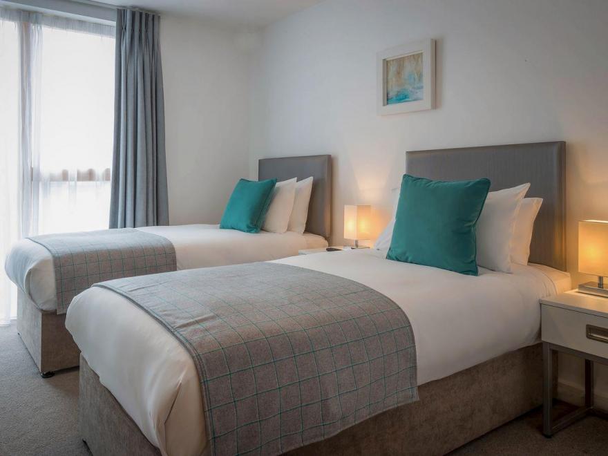 Corner Courtyard Suite