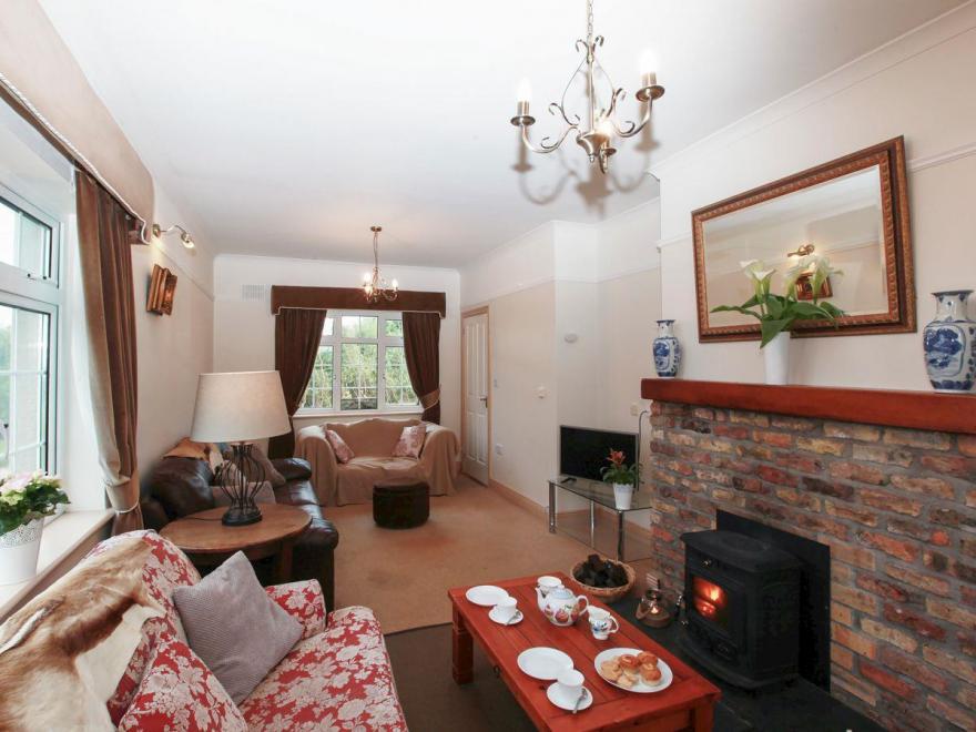 Country House Escape