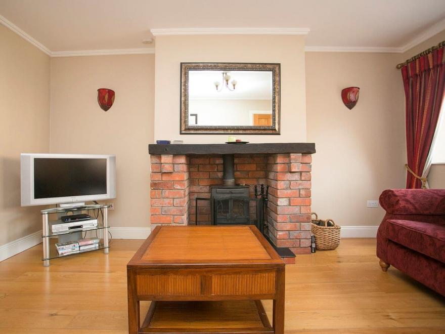 The Coach House-W32348