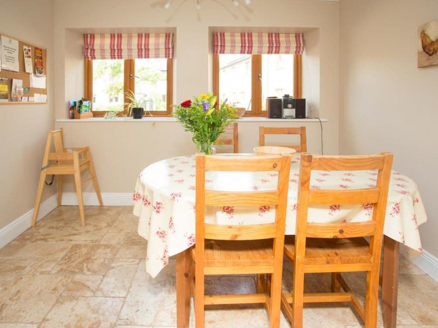 The Hen House-W32350