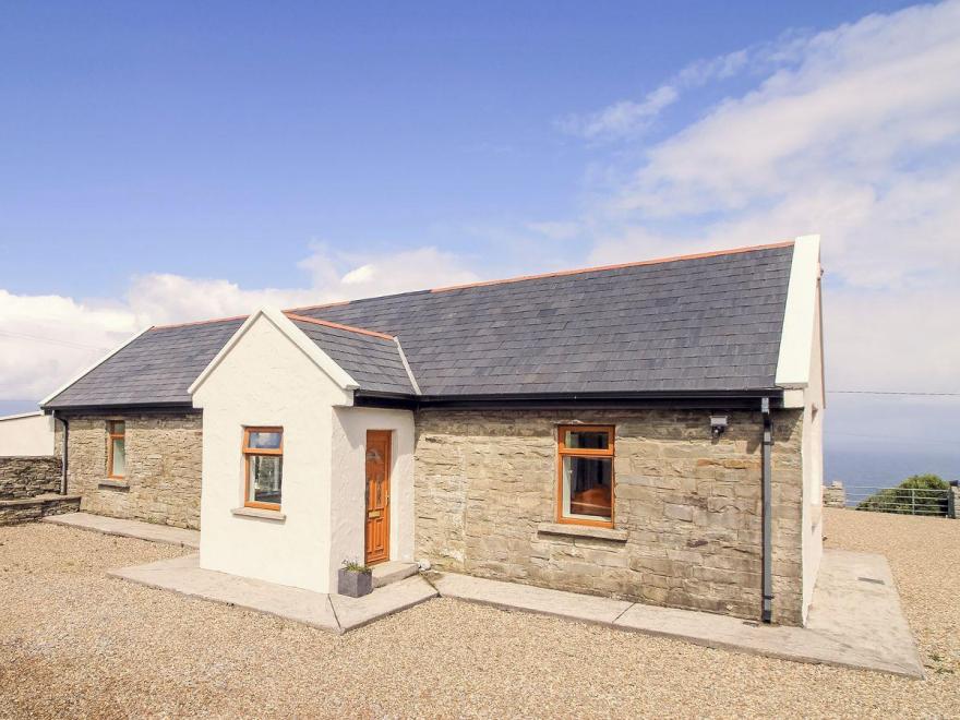 Salt Cliff Lodge - W32351