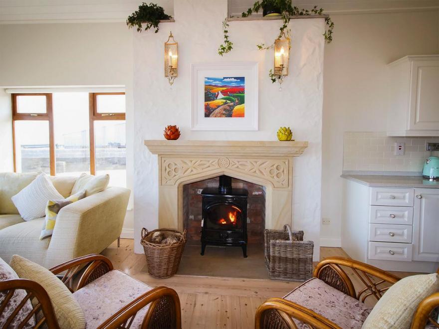 Salt Cliff Lodge - W32351