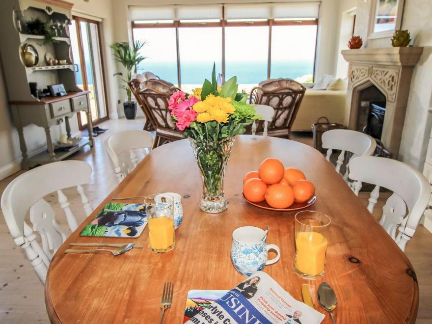 Salt Cliff Lodge - W32351