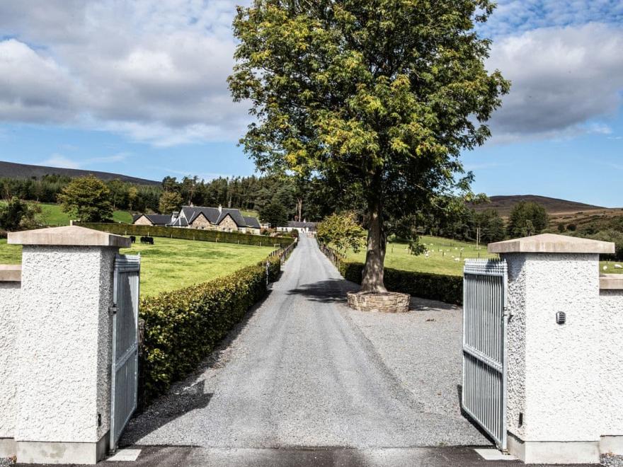 Mary Kate's Farmhouse - W32363