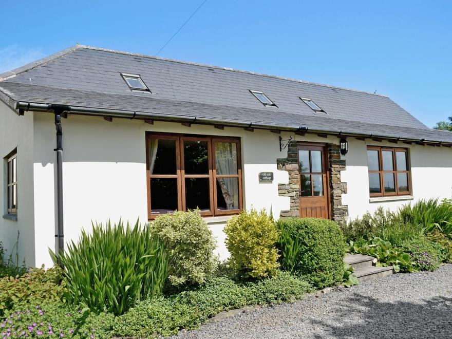 Honeysuckle Cottage - W8224