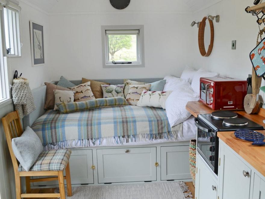 Ghillies At Riverside