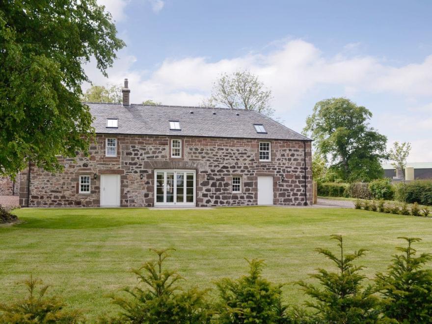 The Stables - UK11108