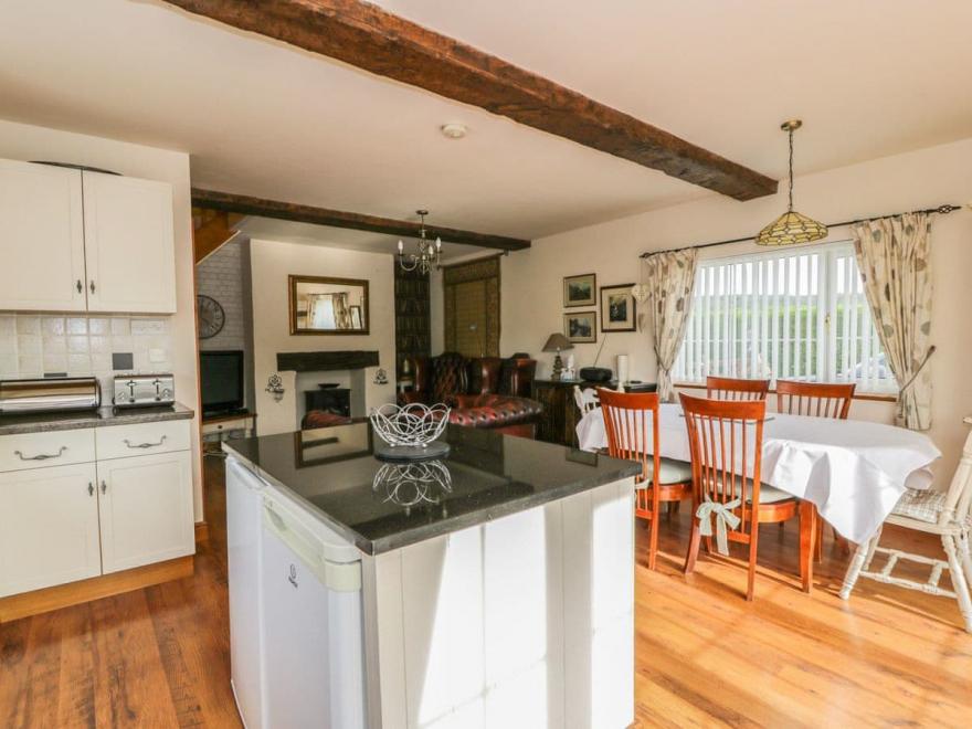 Arden Holiday Cottage