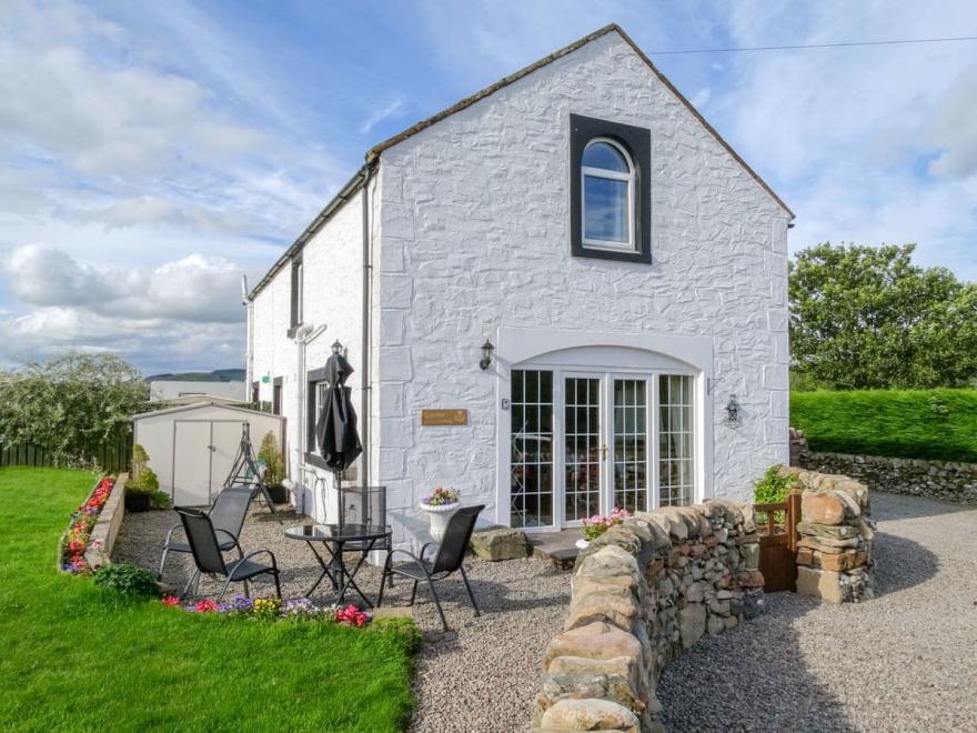 Arden Holiday Cottage