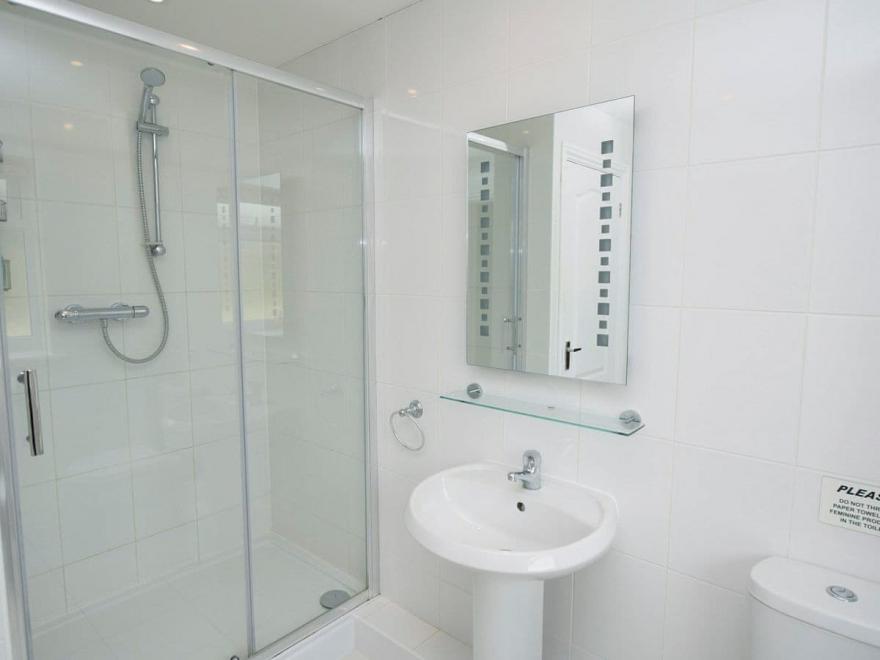 Ranmoor Poachers Cottage