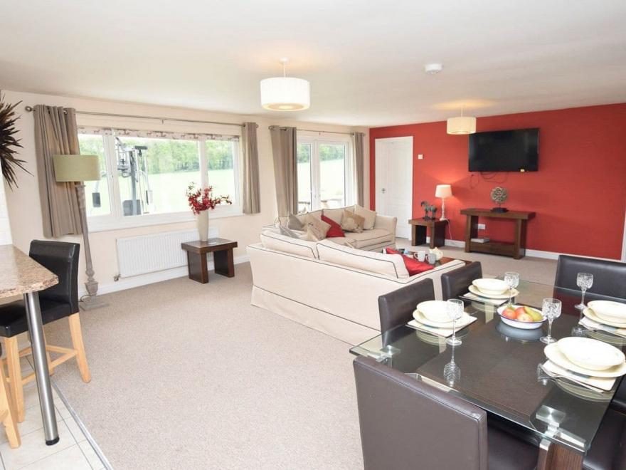 Ranmoor Poachers Cottage