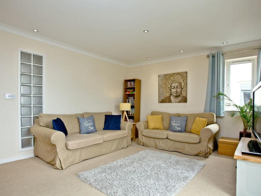 Apartment 4 Trehellan Heights