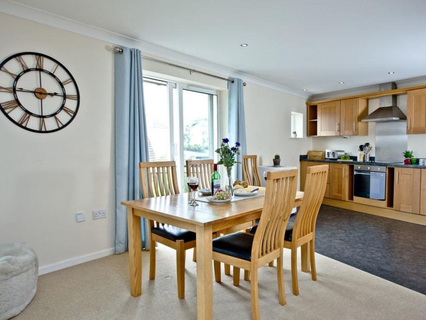 Apartment 4 Trehellan Heights