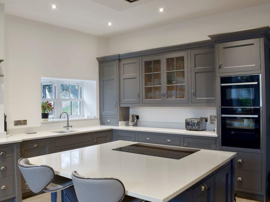 Veltham House