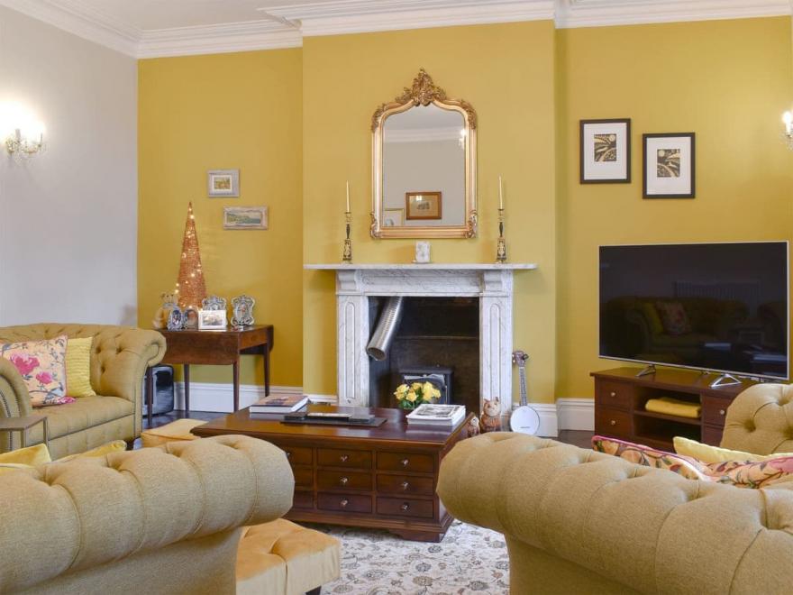 Veltham House
