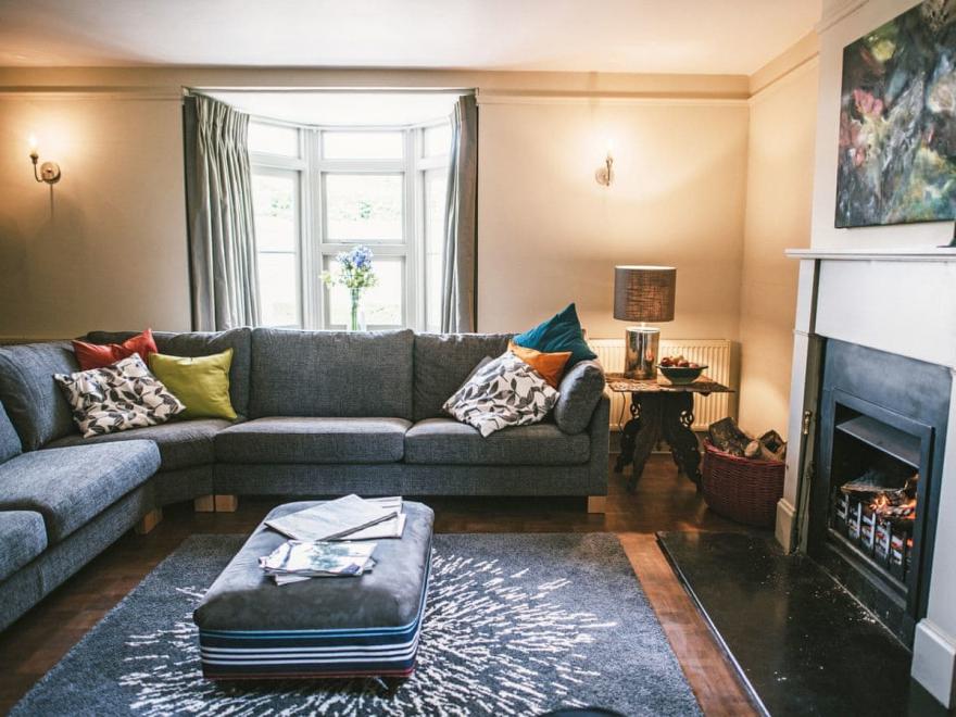 Tarrant Valley House - Sleeps 16