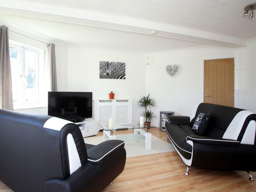 Kingfisher Lake House