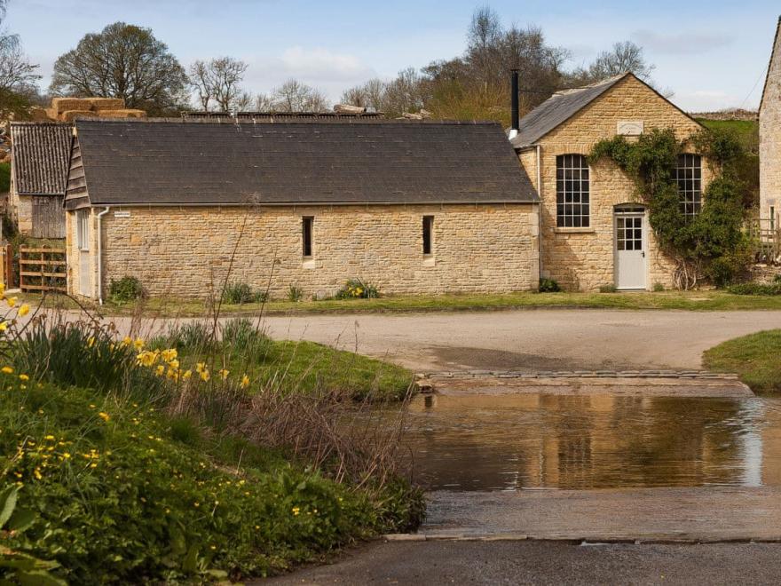 The Cotswold Barn