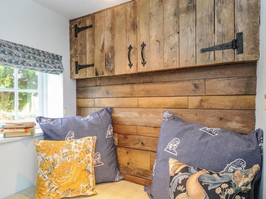 1 Stonedelph Cottage