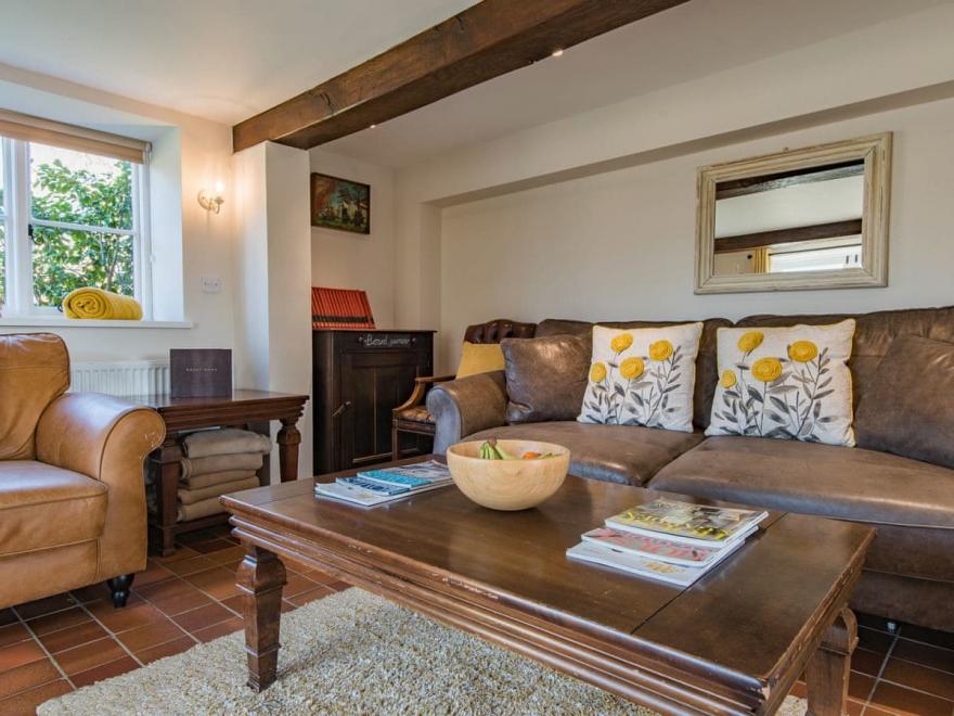 Hornes Place Oast & Barn