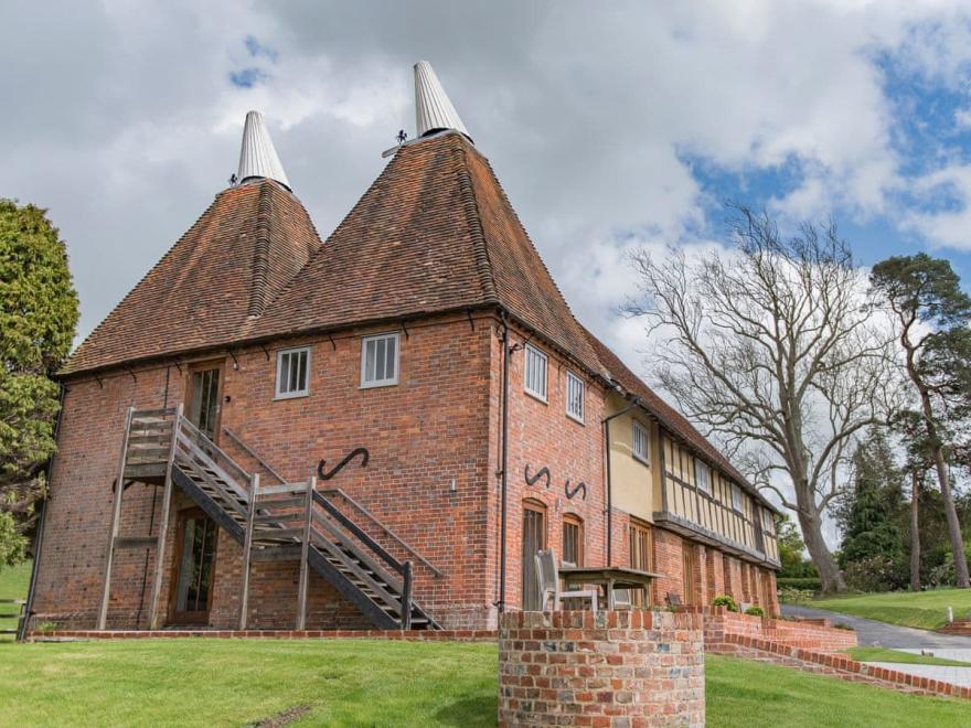 Hornbeam Cottage at Frame Farm