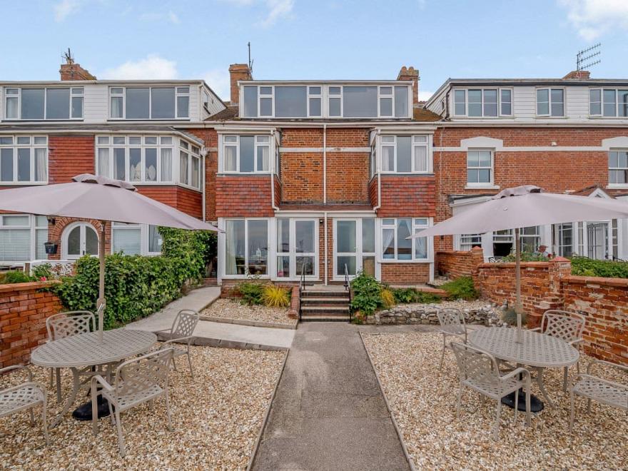 Coast View Apartment