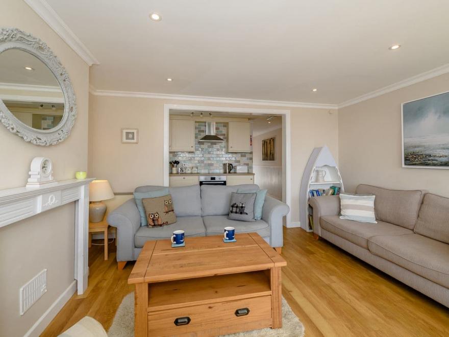 Coast View Apartment