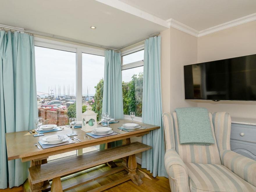 Coast View Apartment