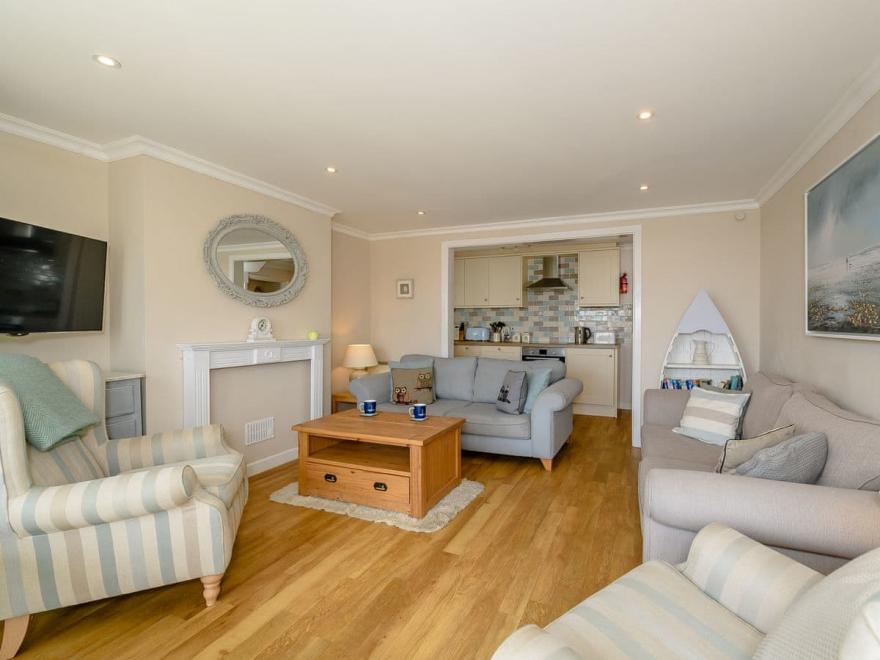 Coast View Apartment