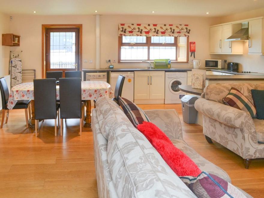 Mallard Cottage - UK11157