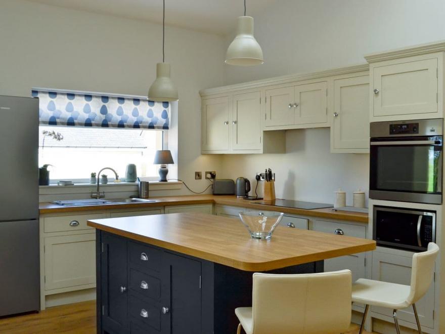 McGill Cottage - UK11182