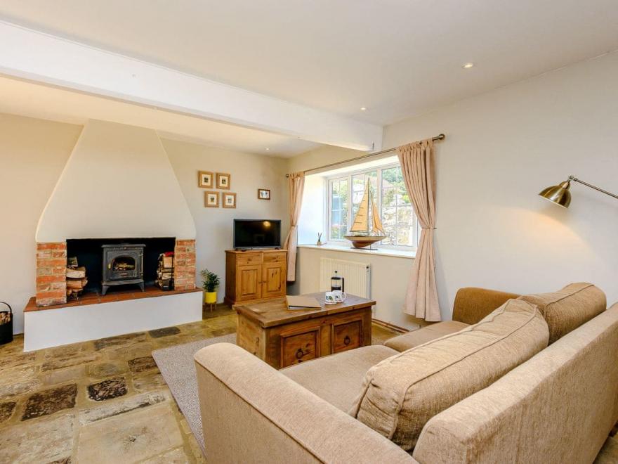 Farm Cottage - UK11246