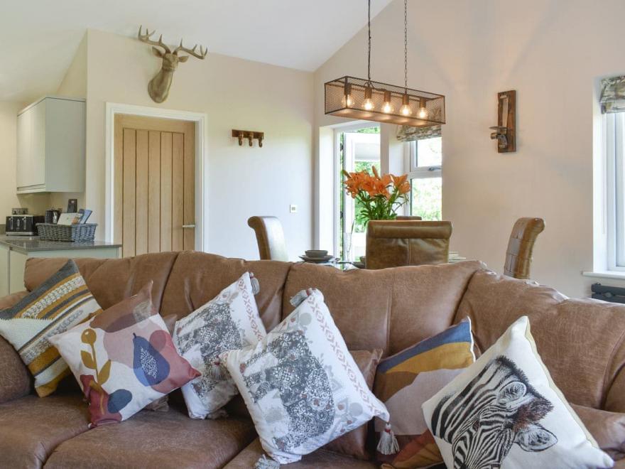 Salaamata Lodge-UK11300