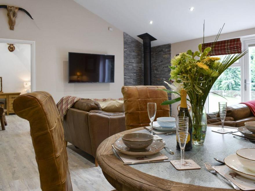 Samhach Lodge-UK11301