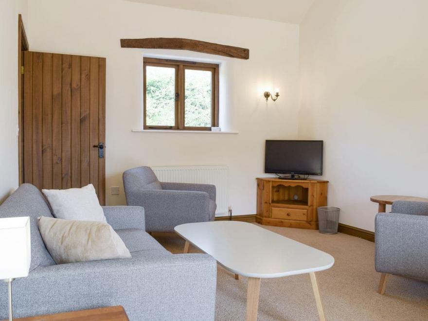 Cinder Cottage-UK11370